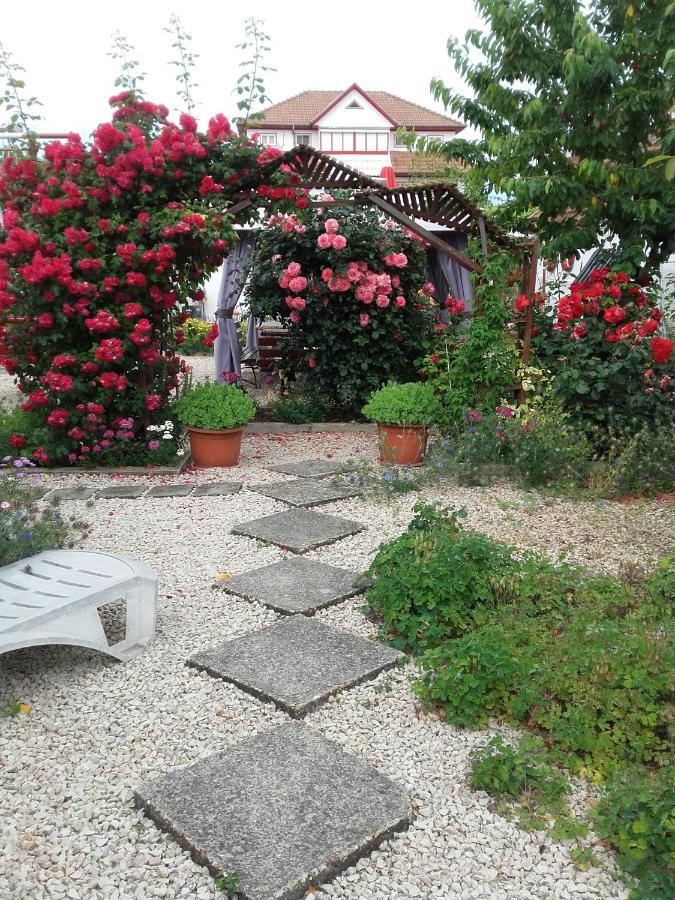 Casa Ellamy Hotel 2 Mai Exterior photo